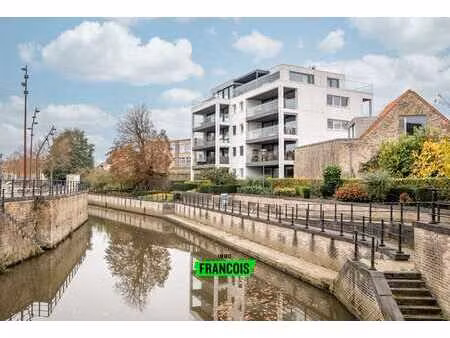 penthouse (162 m²) avec grande terrasse (130 m²) offrant un…