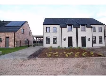 charmante maison neuve avec trois chambres  jardin ensoleill