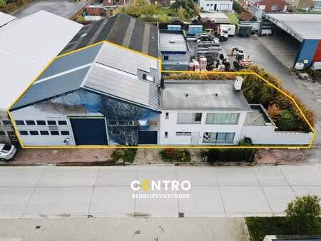 bedrijfsgebouw te koop in zedelgem  bestaande uit magazij...