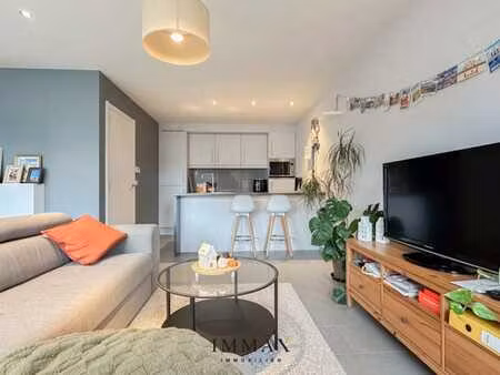 appartement de deux chambres avec 2 terrasses | saint-andrie