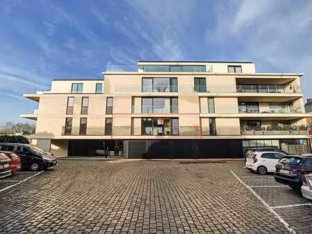 appartement de 2 chambres à louer avec garage à furnes