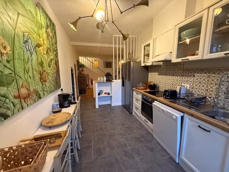 charmante maison de village d'environ 200 m2 au coeur de niza