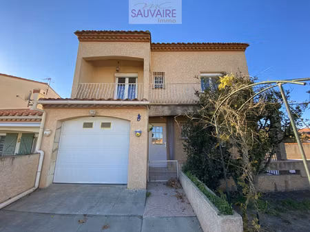 belle villa 3 faces avec piscine