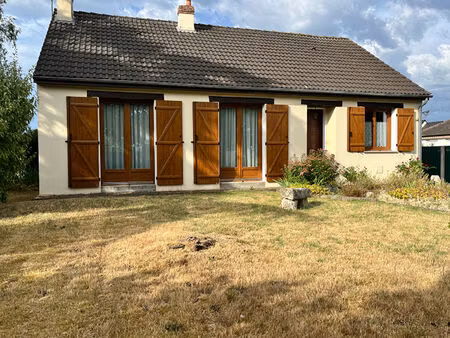 maison saint denis de l hotel 4 pièce(s) 83.19 m2 - terrain 719 m²