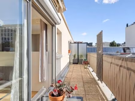 appartement lumineux avec terrasses à 2 pas du métro (bail mobilité)