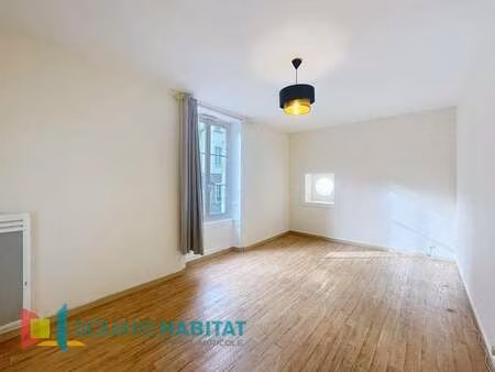 location appartement 2 pièces à dinan (22100) : à louer 2 pièces / 43m² dinan