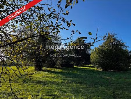 terrain à bâtir de 891m2