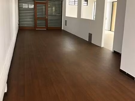 local commercial à louer