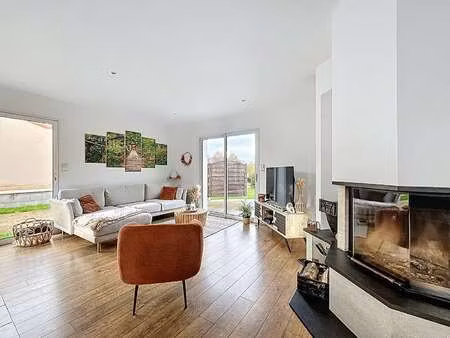 vente maison à saint-andré-treize-voies (85260) : à vendre / 99m² saint-andré-treize-voies