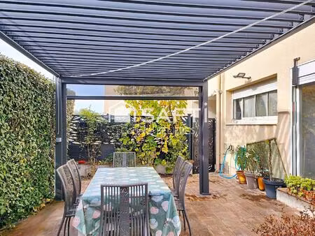 maison avec 5 chambres + jardin clos avec dépendances et garage