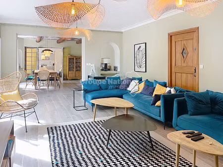 à vendre - maison de maître rénovée et appartement indépendant à sainte-cécile-les-vignes