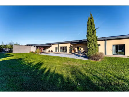 vente maison 6 pièces 240 m² savigneux (01480)