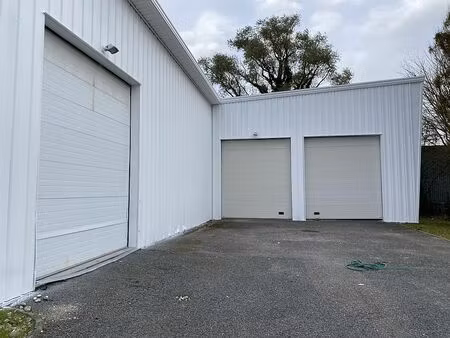 location local d'activités blanquefort 742 m²