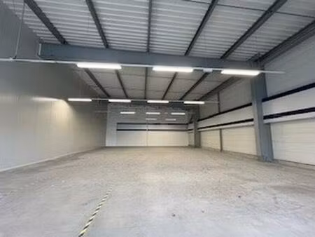 location local d'activités chatellerault 465 m²
