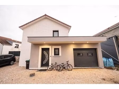maison de luxe de 121 m2 en vente chaffois  bourgogne-franche-comté