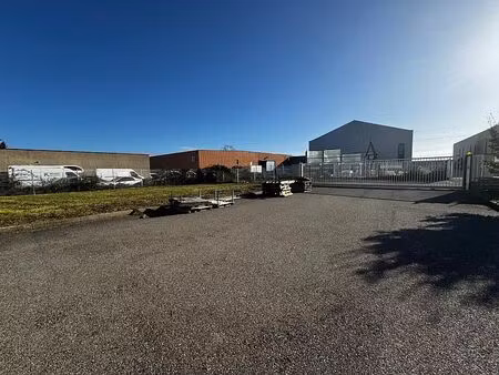 vente/location local d'activités meyzieu 1 282 m²