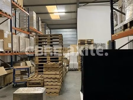 location local d'activités meythet 358 m²