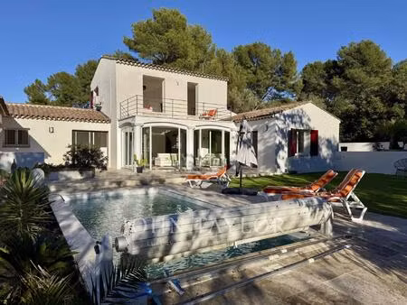 villa familiale rénovée avec piscine à sanary-sur-mer  proche plages et port de bandol