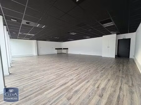 location local professionnel 106m² challes les eaux 73190