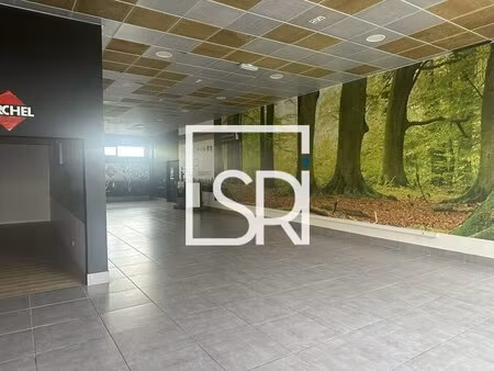 location local commercial 200m² charmeil 03110