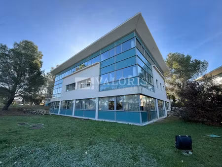 location bureau 108 m² à aix-en-provence (13100)