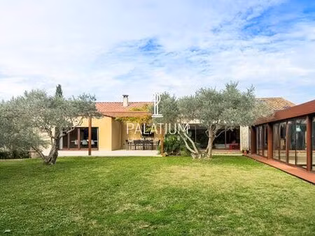 maison de 5 pièces de luxe en vente à sénas  provence-alpes-côte d'azur