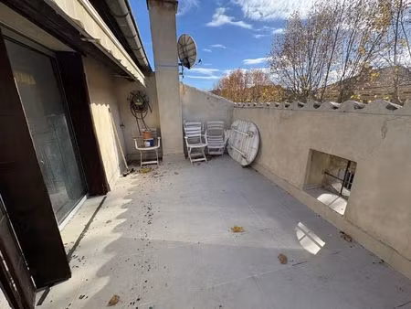 location maison 5 pièces 143 m² à jouques (13490)