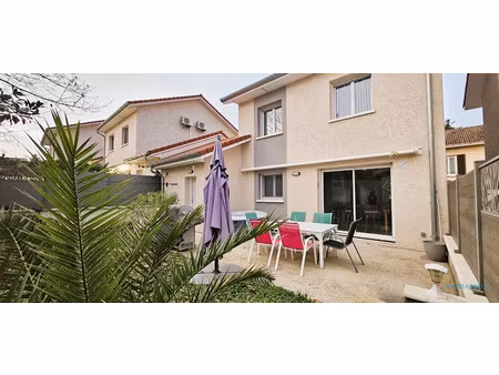 vente maison 4 pièces 89.95 m² à saint-quentin-fallavier (38070)  270 000 €