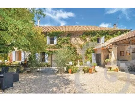 mas du xviii à mas blanc des alpilles