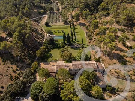 propriété au coeur des alpilles