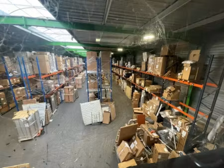 local d'activité a louer