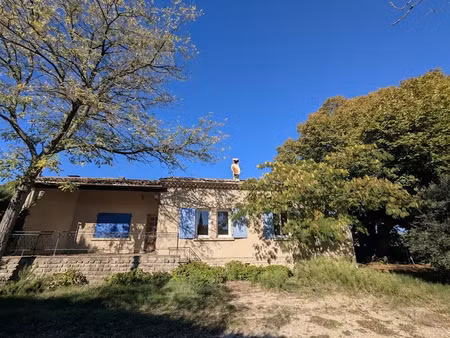 vente maison 5 pièces 96 m² à cucuron (84160)  375 000 €