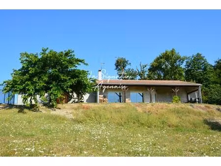 maison de plain-pied de 144 m2 avec grand terrain de 7210 m2 et vue panoramique.