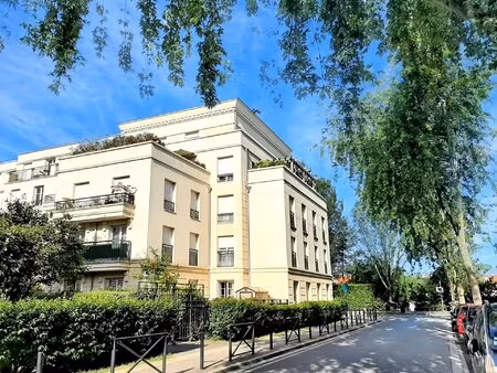 appartement d’exception de 113.89 m² avec deux terrasses – triple exposition est / sud / o