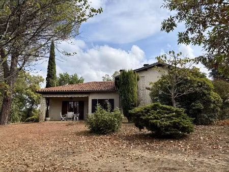 belle villa à proximité des commerces