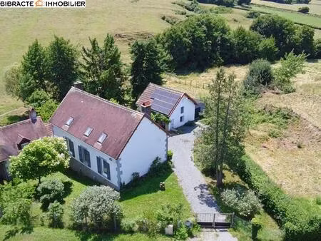 charmante maison de campagne au calme avec beau jardin
