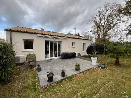 vente maison aux brouzils (85260) : à vendre / 83m² les brouzils