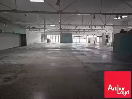 location local commercial juillan 65290 - - surface privée