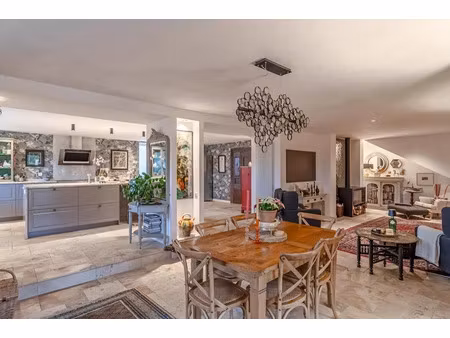 vente maison 9 pièces 303 m² à lavercantière (46340)  480 000 €