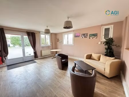 location local commercial