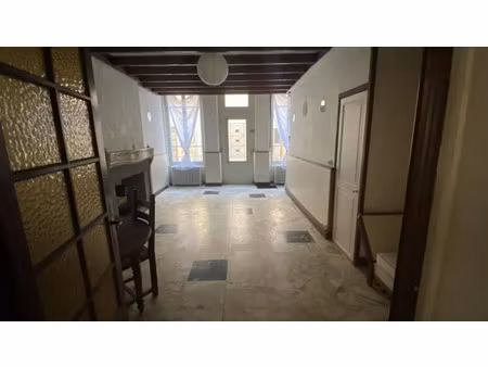 location maison 5 pièces 103 m² à la charité-sur-loire (58400)  748 €