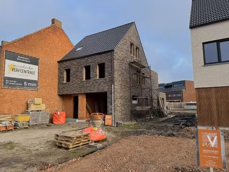 huis te koop in oostmalle met 4 slaapkamers