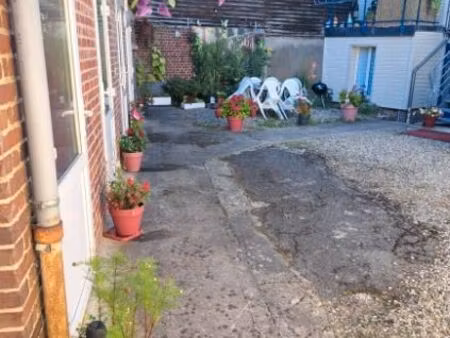 a louer studio a aumale disponible tout de suite