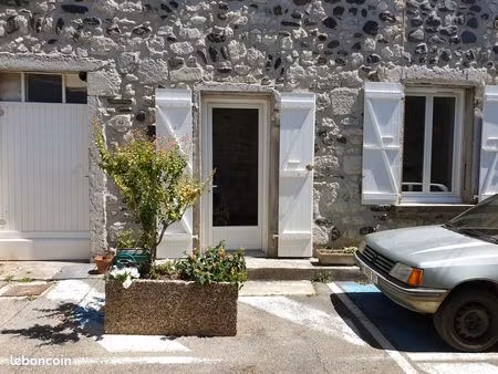 appartement rustique à chomérac