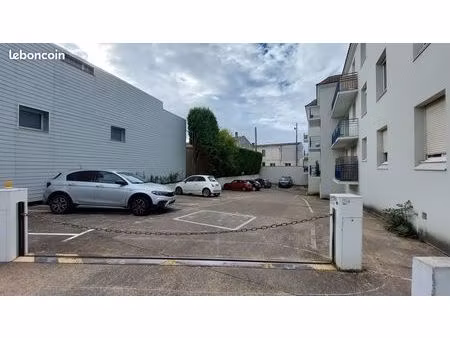 parking securise bordeaux cauderan