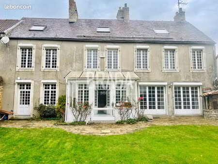 maison 12 pièces 230 m²