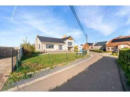 spacieuse maison familiale avec jardin à budingen