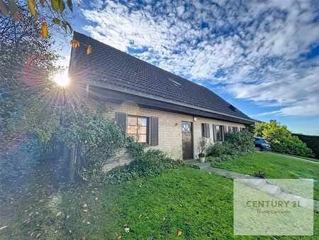 ** sous option ** quartier chenois - villa 5 chambres  2 sal