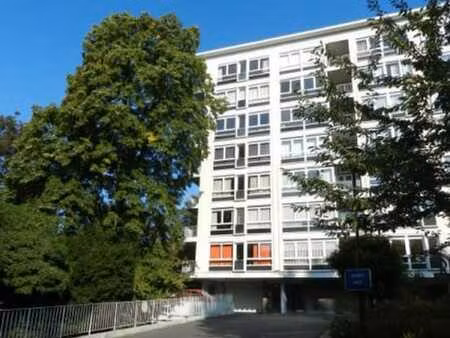 très bel appartement lumineux de 91 m² situé à gilly.