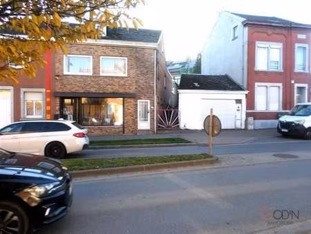 acceuillante petite maison moderne